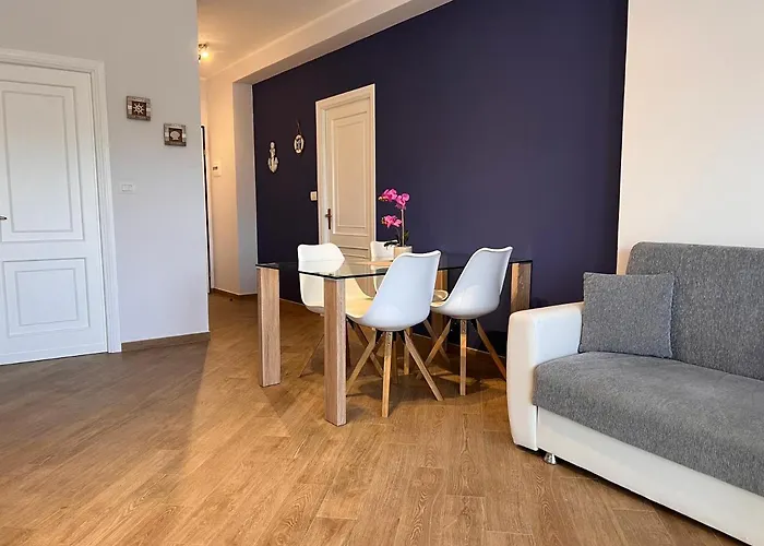 Alghero Charming Apartments, Steps From The Beach