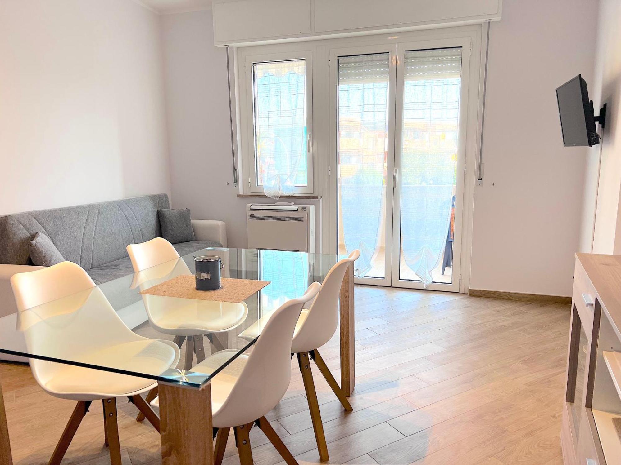 Charming Apartments, Steps From The * Alghero